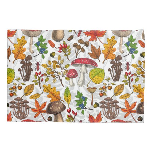 Herfst paddenstoelen, bladeren, noten en bessen op kussensloop (Achterkant-Links)