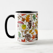 Herfst paddenstoelen, bladeren, noten en bessen op mok (Links)