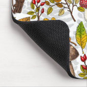 Herfst paddenstoelen, bladeren, noten en bessen op muismat (Hoek)