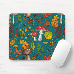 Herfst paddenstoelen, bladeren, noten en bessen op muismat