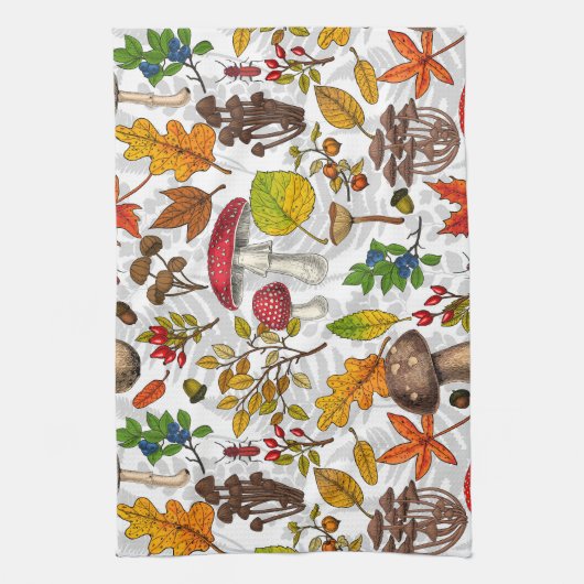 Herfst paddenstoelen, bladeren, noten en bessen op theedoek (Verticaal)