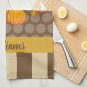 Herfst Polka Dot Pumpkin met familienaam Theedoek (Quarter Fold)