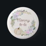 Herfst pompoenBaby shower Ronde Button 5,7 Cm<br><div class="desc">Viel de mammie-te-zijn met deze schattige herfst-themed baby shower knoop! Het ontwerp is voorzien van pastelflorale in een slappe vormgeving,  met een crèmepompoen voor een najaarsflair. :)</div>