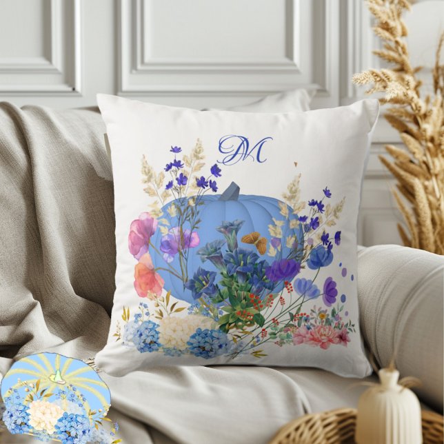 Herfst Pumpkin Pastel Blue Botanical Flora Monogra Kussen (Fall Pumpkin Pastel Blue Botanical Flora Monogram Throw Pillow)