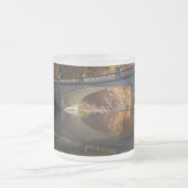 Herfst Reflecties in de Vanderbilt Estate Matglas Koffiemok (Center)