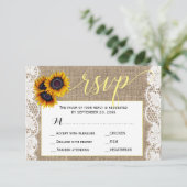 Herfst rustieke zonnebloem burlap bruiloft script RSVP kaartje (Staand voorkant)