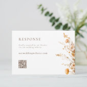 Herfst Sinaasappel & Bruin Wildflowers QR Codem We RSVP Kaartje (Staand voorkant)