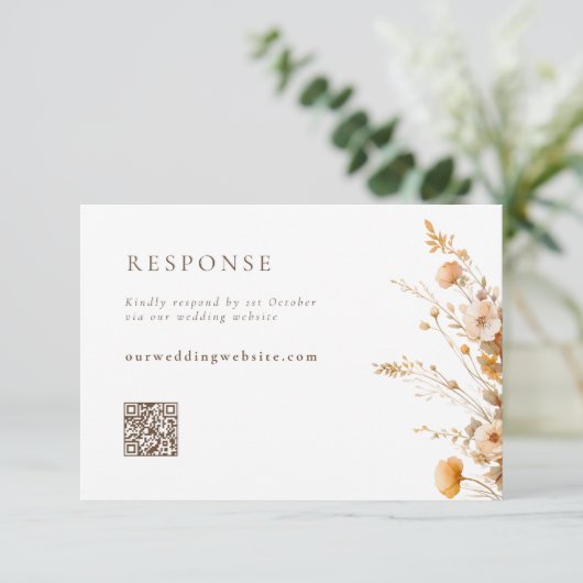 Herfst Sinaasappel & Bruin Wildflowers QR Codem We RSVP Kaartje (Staand voorkant)