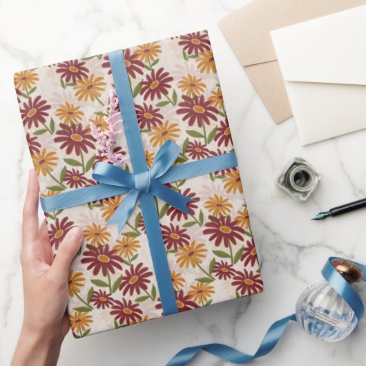 Herfst Sinaasappel en Maroon Bloemen Gift Cadeaupapier (Geschenken)