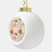 Herfst Splendor: Naadloos bladpatroon Keramische Bal Ornament (Rechts)