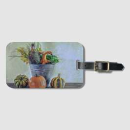 Herfst stilleven met pompoenen, bloemen bagagelabel