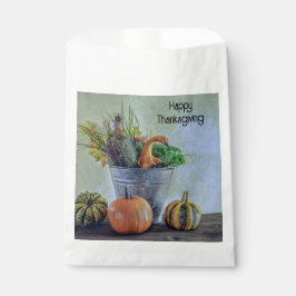 Herfst stilleven met pompoenen, bloemen bedankzakje