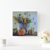 Herfst stilleven met pompoenen, bloemen vierkante klok (Huis)