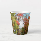 Herfst Trees en Blue Sky Autumn Natuur Fotografie Latte Mok (Voorkant)