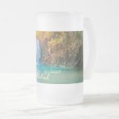 Herfst Uitzicht van Erawan Waterfall Thailand Matglas Bierpul (Voorkant rechts)