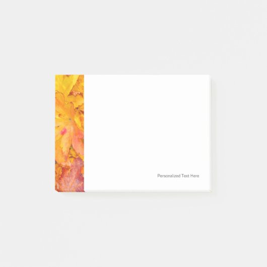 Herfst van rode en gele dopjes post-it® notes (Voorkant)