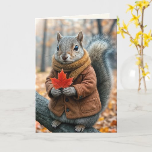 Herfst Verjaardag Eekhoorn Met Een Rode Maple Leaf Kaart (Gele Bloem)