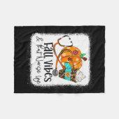 Herfst Vibes en die verpleegschool verpleegster He Fleece Deken (Voorkant (Horizontaal))