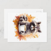 Herfst vibes Raccoon met kopje koffie Briefkaart (Voorkant / Achterkant)