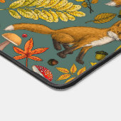 Herfst vossen op pijnboomgroen bureaumat (Hoek)