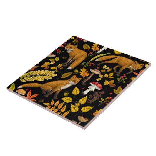 Herfst vossen op zwart tegeltje (Zijkant)