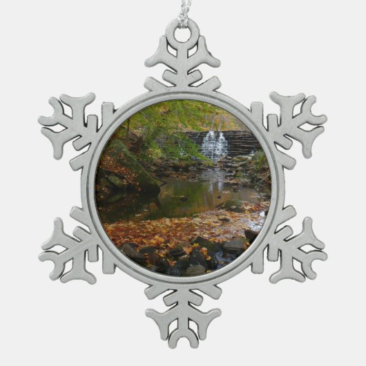 Herfst Waterfall en Creek Pennsylvania Natuur Tin Sneeuwvlok Ornament (Voorkant)