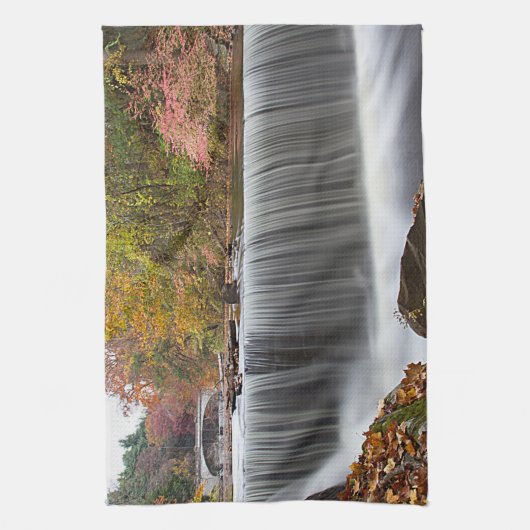 Herfst Waterval bij Vanderbuilt Theedoek (Verticaal)