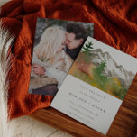 Herfst Waterverf Bergen Pijnbomen Foto Save The Date<br><div class="desc">Herfst Waterverf Bergen Pijnbomen Foto Save the Date - Een prachtig, waterverf berglandschap is te zien op onze Save the Date in een prachtige herfst kleurenpalet. Moderne, minimalistische typografie is ook te zien met een foto van het gelukkige paar op de achterkant van de uitnodiging / aankondiging. De datum opslaan...</div>