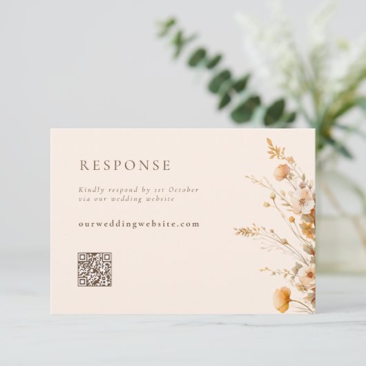 Herfst Wildflowers QR Code Wedding RSVP Kaartje (Staand voorkant)