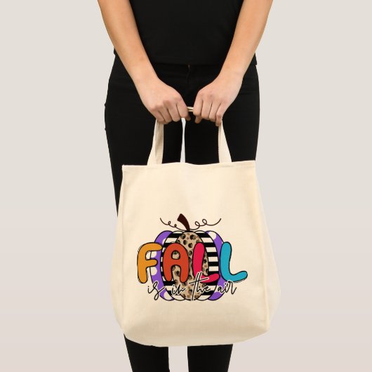 Herfst zit in de lucht pompoen. tote bag (Voorkant (product))