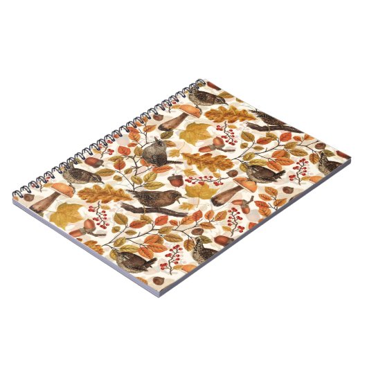 Herfstbladeren, bessen, paddenstoelen en winterkon notitieboek (Linkerzijde)