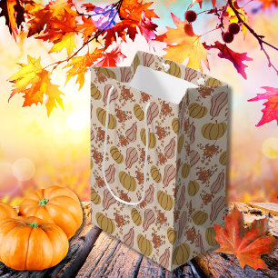 Herfstbladeren en pompoenoogst medium cadeauzakje
