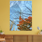 Herfstbladeren en skyline canvas afdruk (Insitu (Woonkamer))