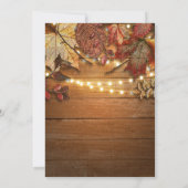 Herfstbladeren en slingerlichtjes op rustieke hout kaart (Achterkant)