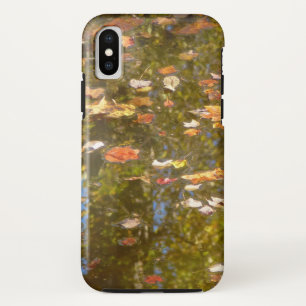 Herfstbladeren en stroomreflectie in Greenbelt iPhone X Hoesje