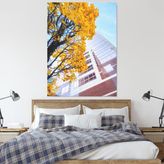 Herfstbladeren en wolkenkrabber canvas afdruk (Insitu (Slaapkamer))