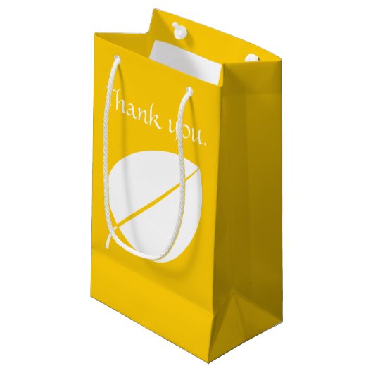 Herfstbladeren in gele cadeautas (Voorkant Gekanteld)
