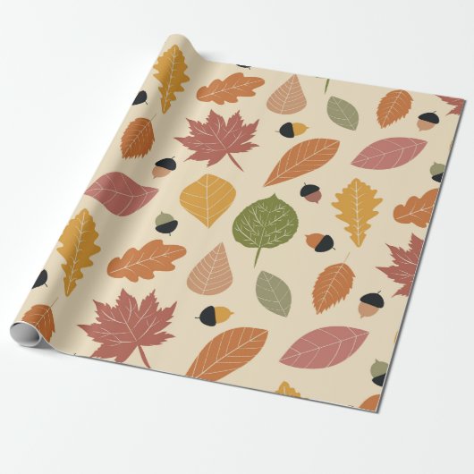 Herfstbladeren in terracotta, bruin en groen cadeaupapier (Uitgerold)