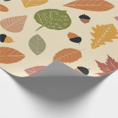 Herfstbladeren in terracotta, bruin en groen cadeaupapier (Hoek)