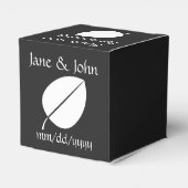 Herfstbladeren in zwarte Favor Box Bedankdoosjes (Achterkant)