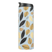 Herfstbladeren: naadloze blauwe achtergrond thermosbeker (Geroteerd rechts)