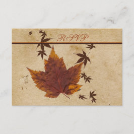 Herfstbladeren op FAUX verouderd papier antwoord K