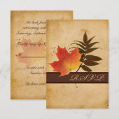 Herfstbladeren op vergeeld papier antwoordkaart II RSVP Kaartje (Voorkant / Achterkant)
