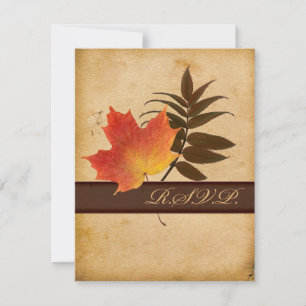 Herfstbladeren op vergeeld papier antwoordkaart RSVP kaartje