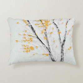 Herfstboomtakken met gele herfstbladeren accent kussen