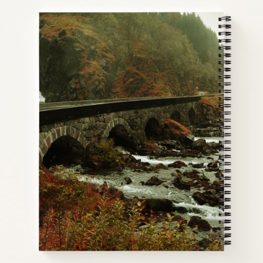 Herfstbos en rivierlandschap notitieboek (Achterkant)