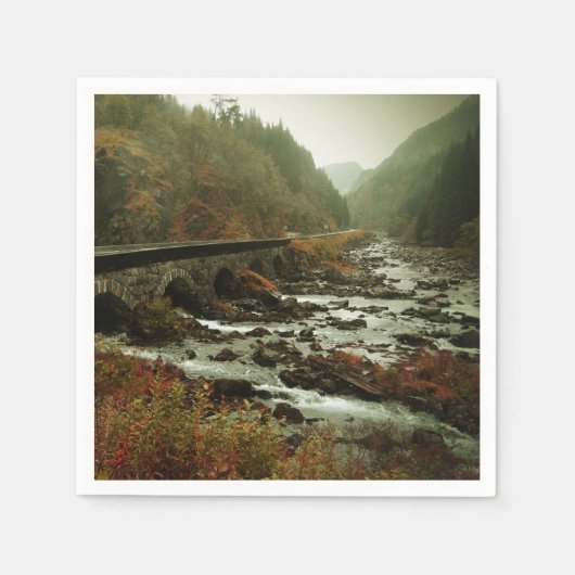 Herfstbos en rivierlandschap servet (Voorkant)