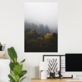 Herfstbos gehuld in mist poster (Thuiskantoor)