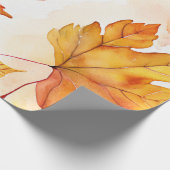 Herfstbries: vallende bladeren patroon cadeaupapier (Hoek)