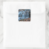 Herfstcascade waterval vierkante sticker (Tas)